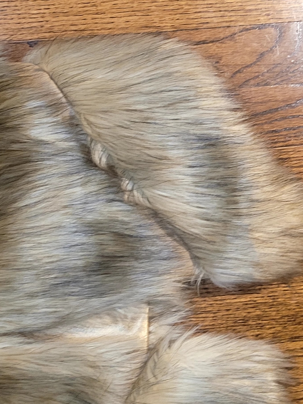 Love Tree Faux Fur Vest in Light Tan and Cream - Picture 3 of 5